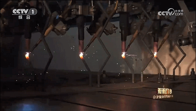 1712882858146558.gif 1.gif